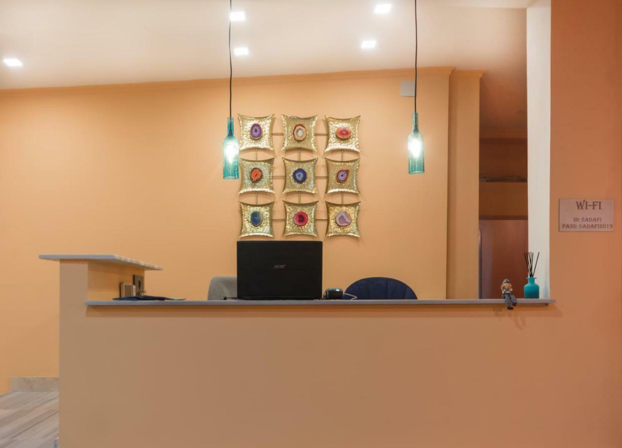 באטומי Sadafi Hotel • Სასტუმრო Სადაფი מראה חיצוני תמונה